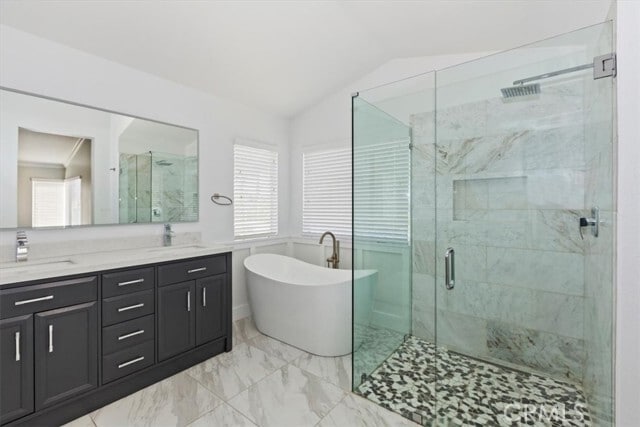 Building Photo - 2446 Cll Bienvenida