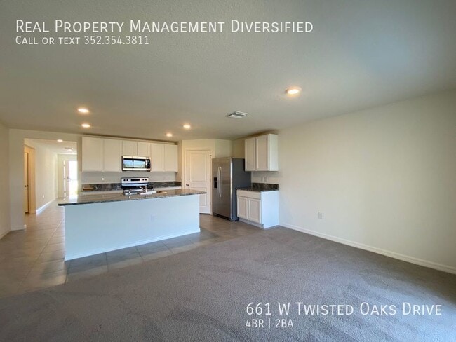 Building Photo - 4801 N Forest Ridge Blvd