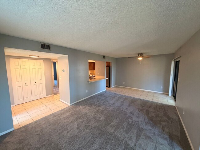 Building Photo - 7 Castania Ct