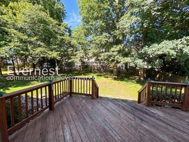 Building Photo - 4 Bed - 2.5 Bath Spacious Home with Modern Amenities and Community Perks / Available Now!