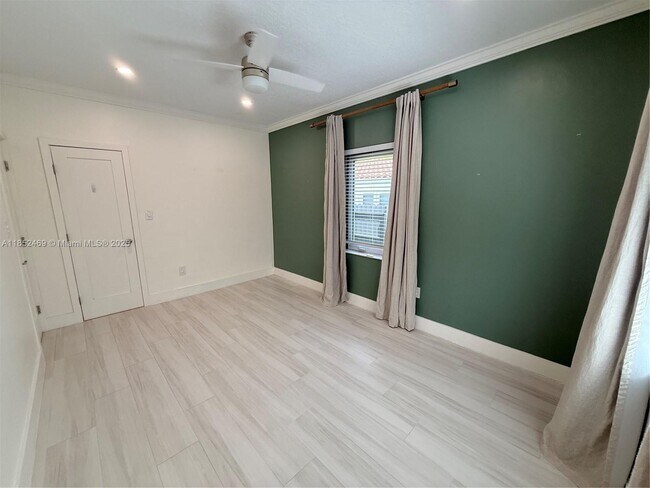 Building Photo - 761 NE 77th St