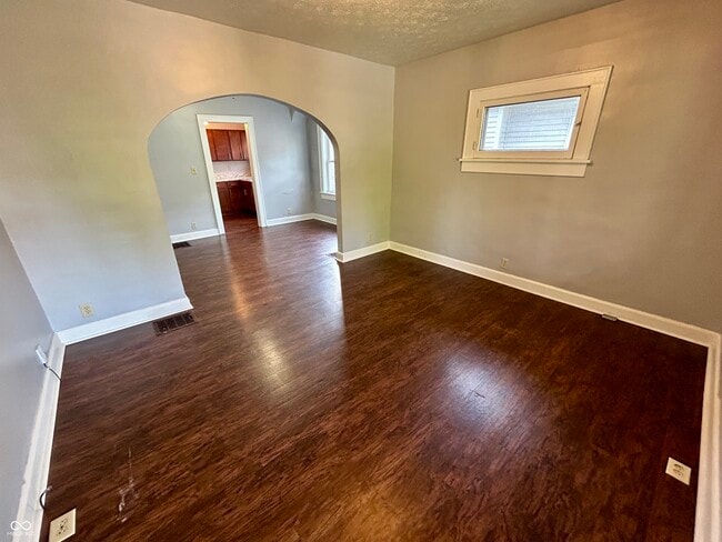 Building Photo - 909 N Emerson Ave