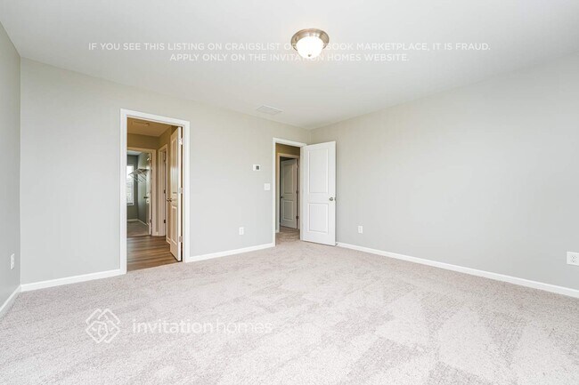 Building Photo - 2105 Boxwood Cir