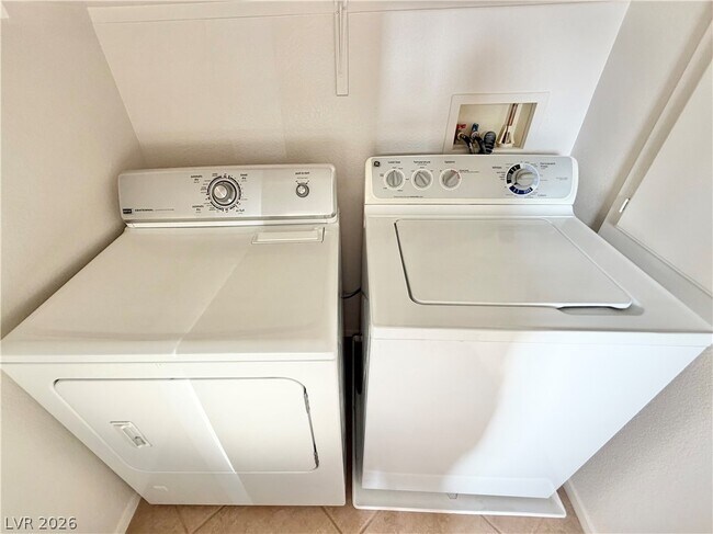 Building Photo - 3505 Simmering Sun Ct