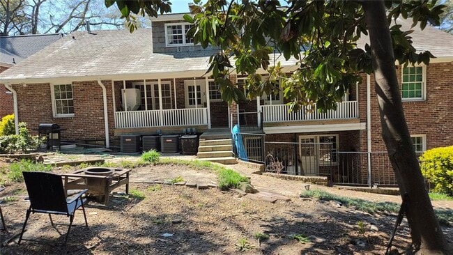 Building Photo - 1845 Monroe Dr NE