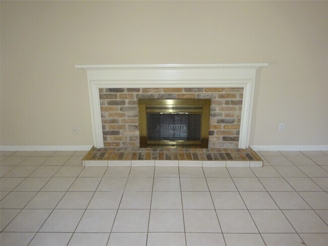 Building Photo - 9631 E Savile Cir