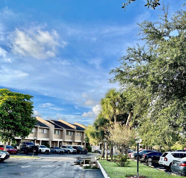 Building Photo - 3555 NW 91st Ln