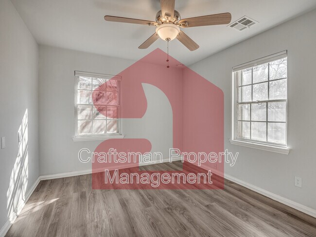 Building Photo - 2024 NW 45th St