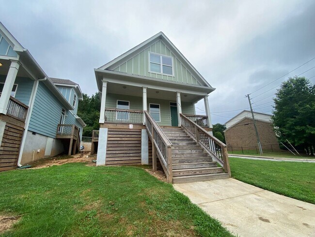 Primary Photo - PRE-LEASING FOR AUGUST 2026!
