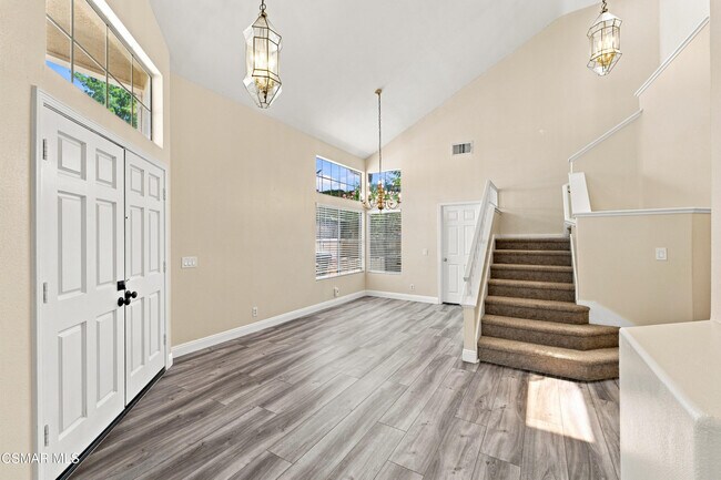 Building Photo - 556 Myrtle Ct