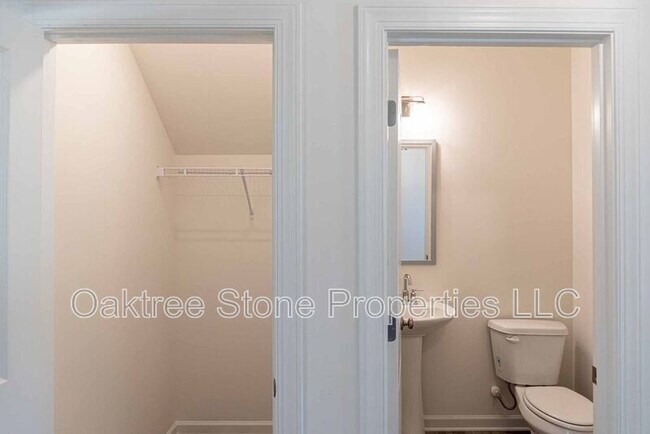 Building Photo - 3378 Skyland Dr