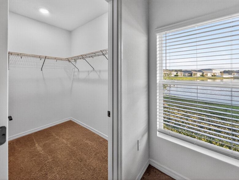 Building Photo - 3917 Southern Vista Loop