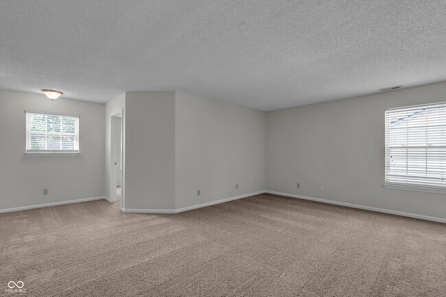 Building Photo - 10187 Hatherley Way