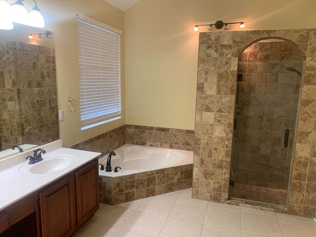 Building Photo - 4410 Shavano Cross