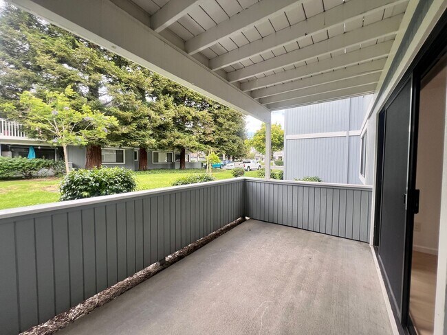 Building Photo - STUNNING 1BD/1BA TOWNHOUSE IN FREMONT CA!!!!