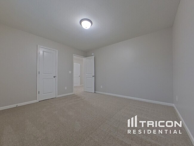 Building Photo - 909 Northern Dancer Ln