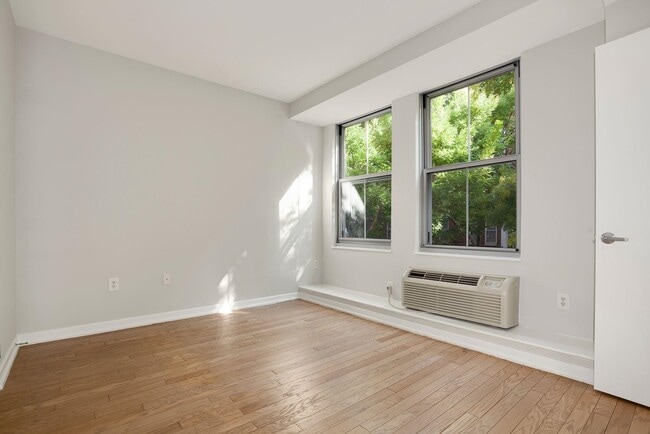 Building Photo - 149 Essex St