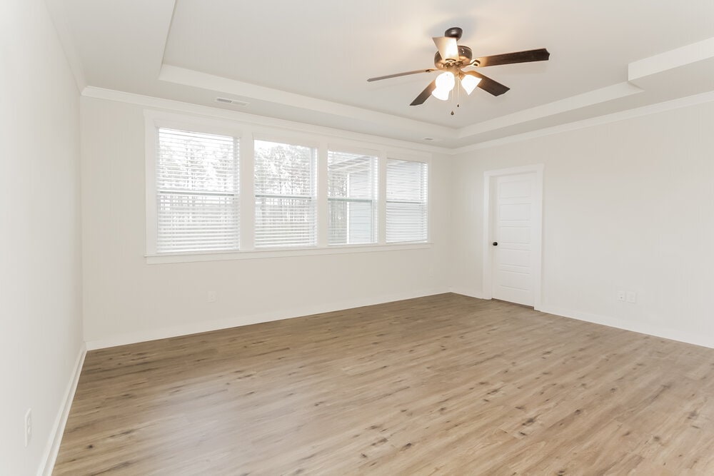 Building Photo - 952 Elderberry Ln