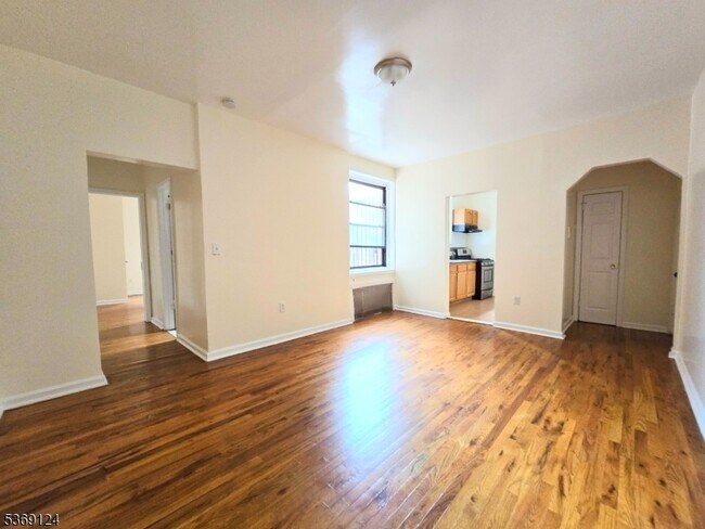 Primary Photo - 741 Clinton Ave