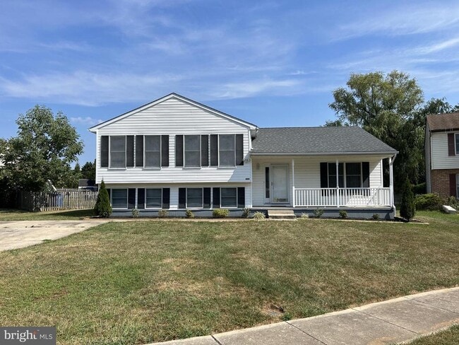 Building Photo - 809 W Farrow Ct