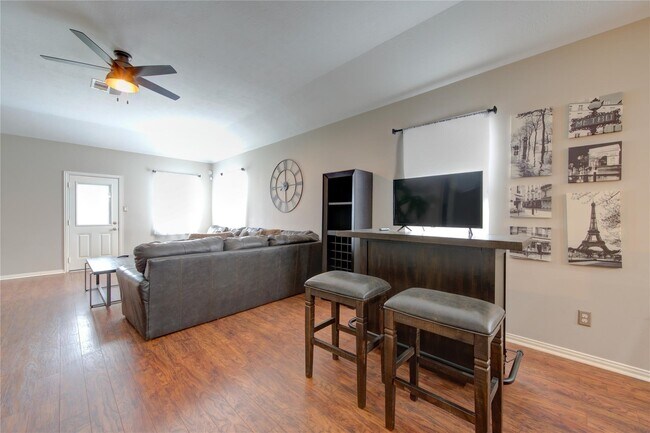 Building Photo - 10759 Ocelot Ln