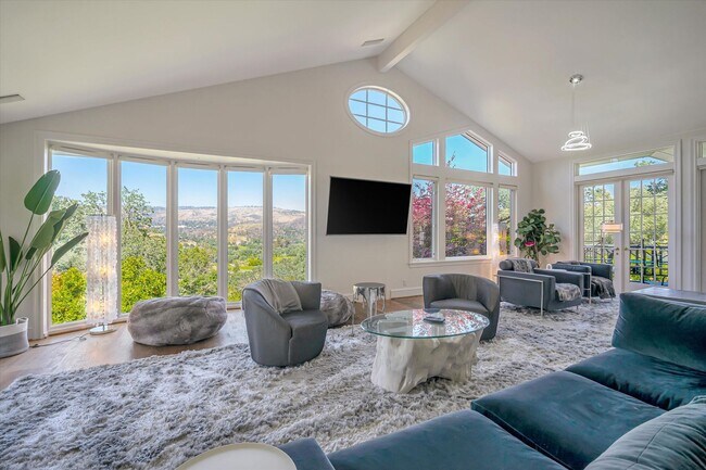 Building Photo - Welcome to Your Luxurious Napa Valley Retr...