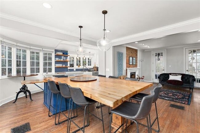 Building Photo - 732 Orchard Terrace