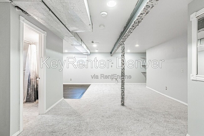 Building Photo - 4423 S Elati St