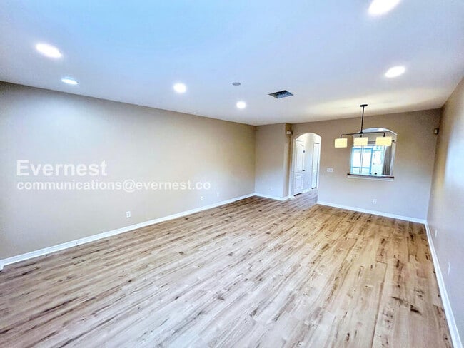 Building Photo - 16351 Swan View Cir