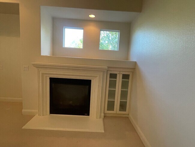 Building Photo - Empire Ranch!!