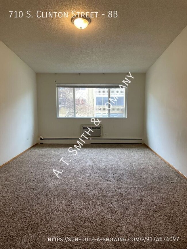 Building Photo - 710 S Clinton St