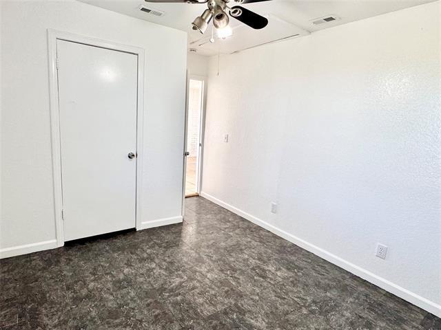 Building Photo - 1726 FM 2048