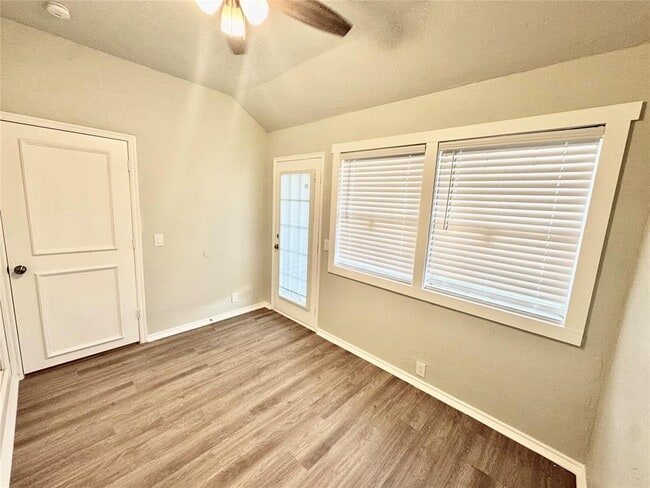 Building Photo - 8225 NW 83rd Pl