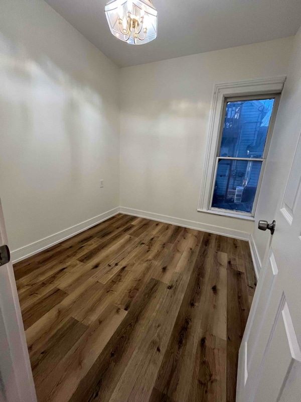 Building Photo - 393 Wellington Ave