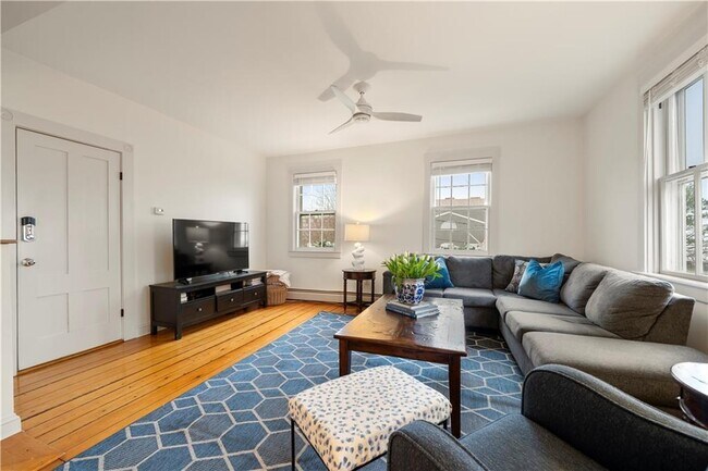 Building Photo - 35 Marsh St