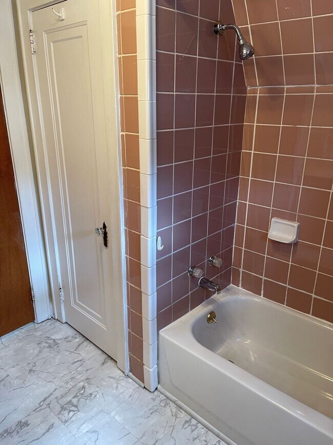 Building Photo - 4 BR/3.5 Bath Single Family Home in  Cumbe...