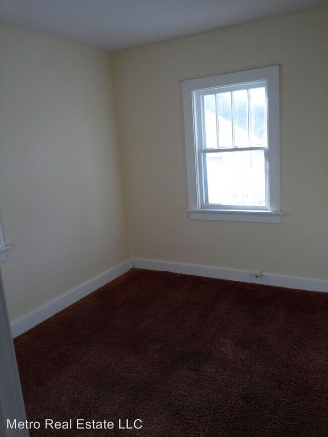Building Photo - 2 br, 1 bath House - 714 E Rudisill Blvd