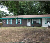 Building Photo - 4bedrooms 1.5 baths Single Family Home in ...