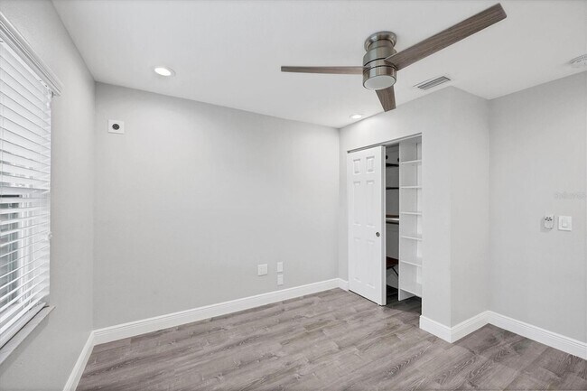 Building Photo - 618 Eastpointe Ct