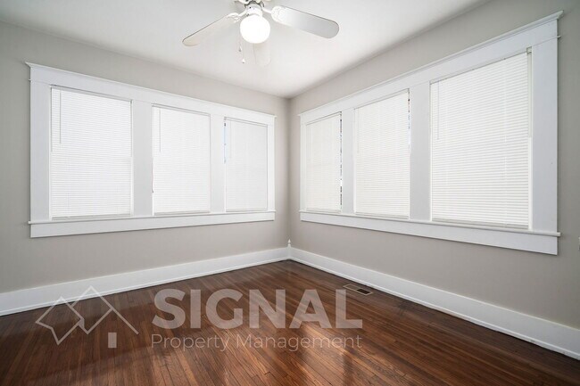 Building Photo - 1738 Damon St