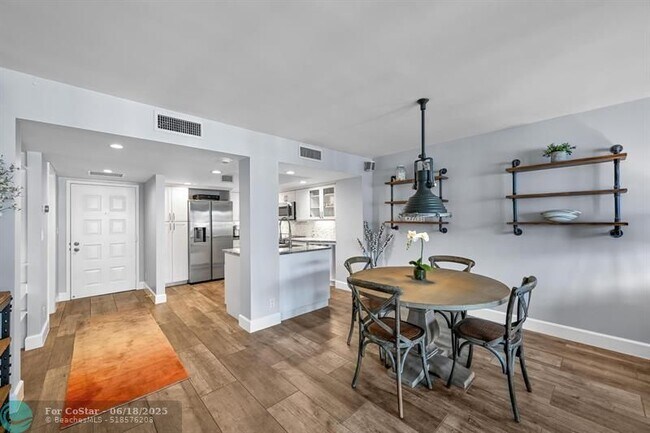 Primary Photo - 5000 N Ocean Blvd