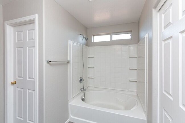 Building Photo - LOVELY 4 BED 3 BATH HOME IN SAN TAN VALLEY