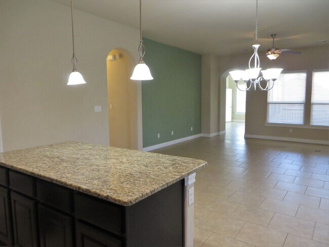Building Photo - 3 Bedroom 2 Bathroom Siena Round Rock Home