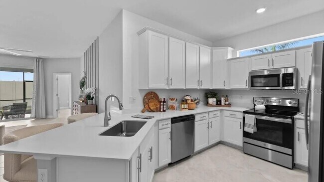 Building Photo - 8462 Water Lily Ct