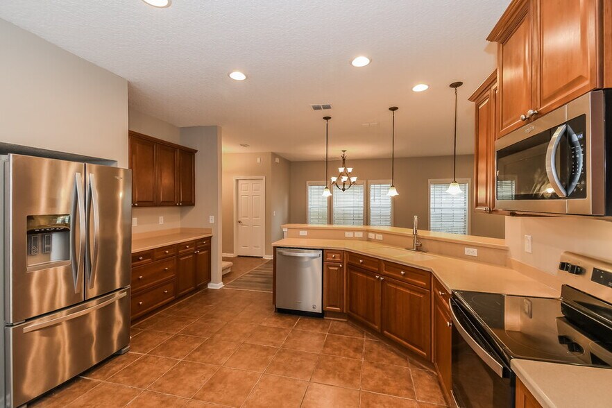 Building Photo - 6199 Whitsbury Ct