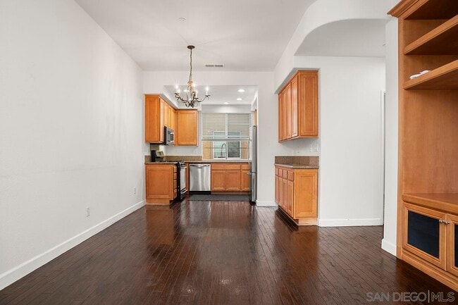 Building Photo - 644 Hatfield Dr