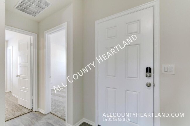 Building Photo - 3425 Molly Dr