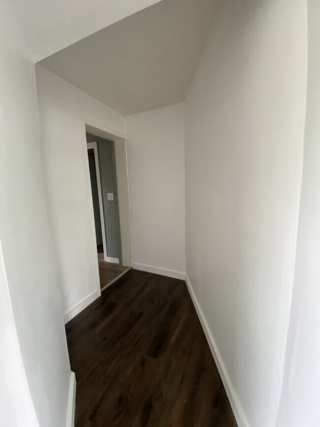 Building Photo - 174 N Buhl Farm Dr