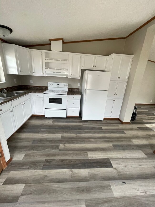 Building Photo - eld2006