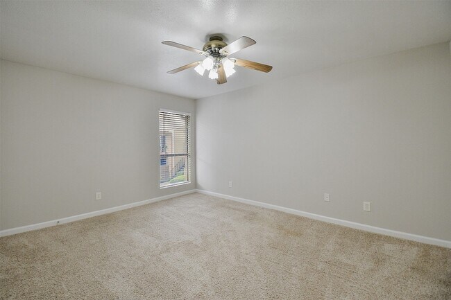 Building Photo - 12955 Woodforest Blvd